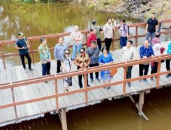 Pemda Mura Pastikan Kenyamanan Wisatawan di Taman Pasir Putih